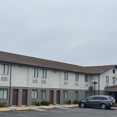 Americas Best Value Inn West Frankfort Esterno foto