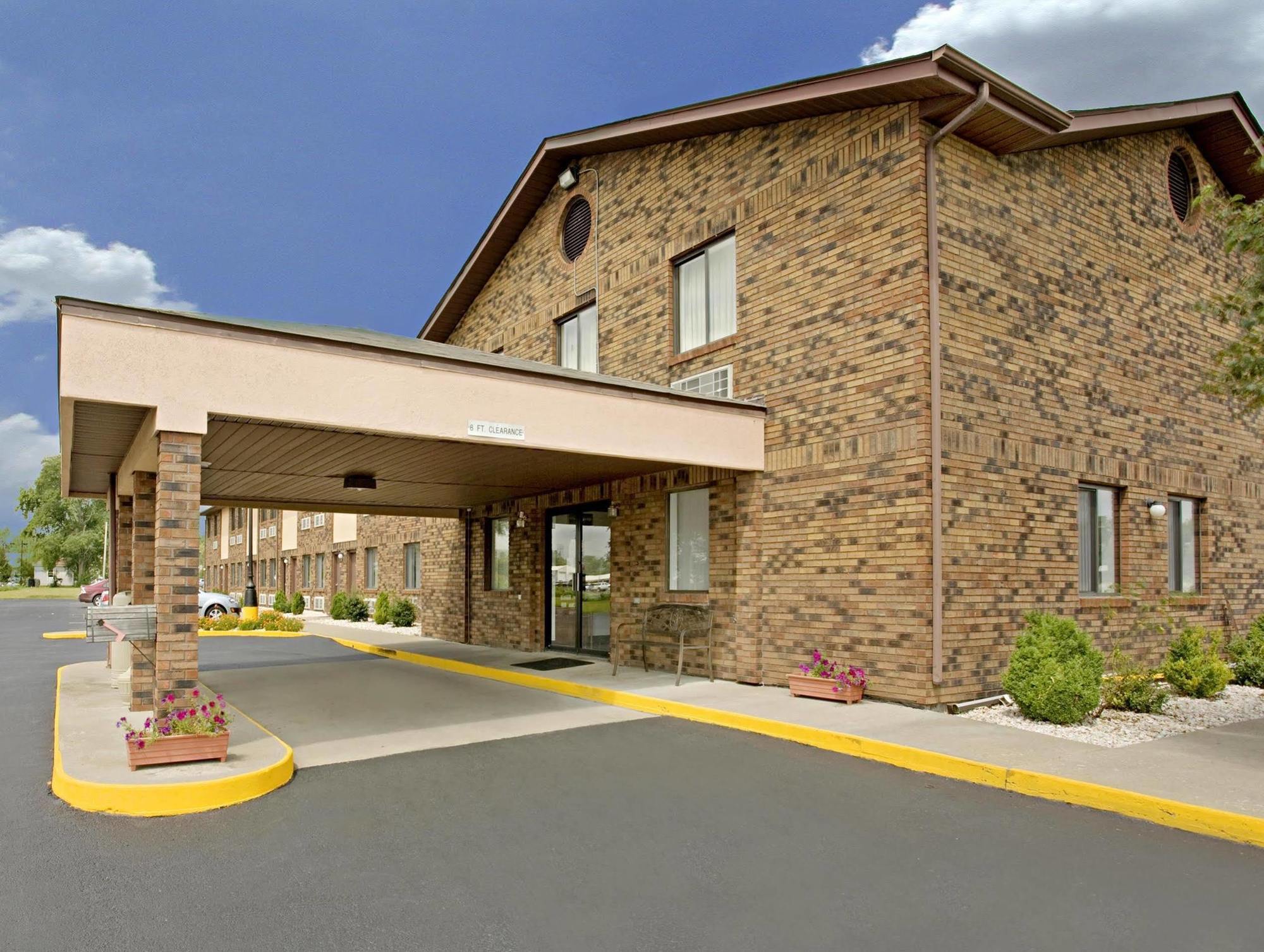 Americas Best Value Inn West Frankfort Esterno foto