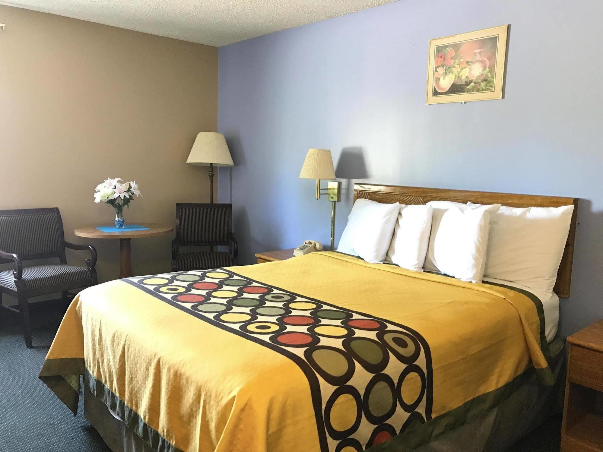 Americas Best Value Inn West Frankfort Esterno foto