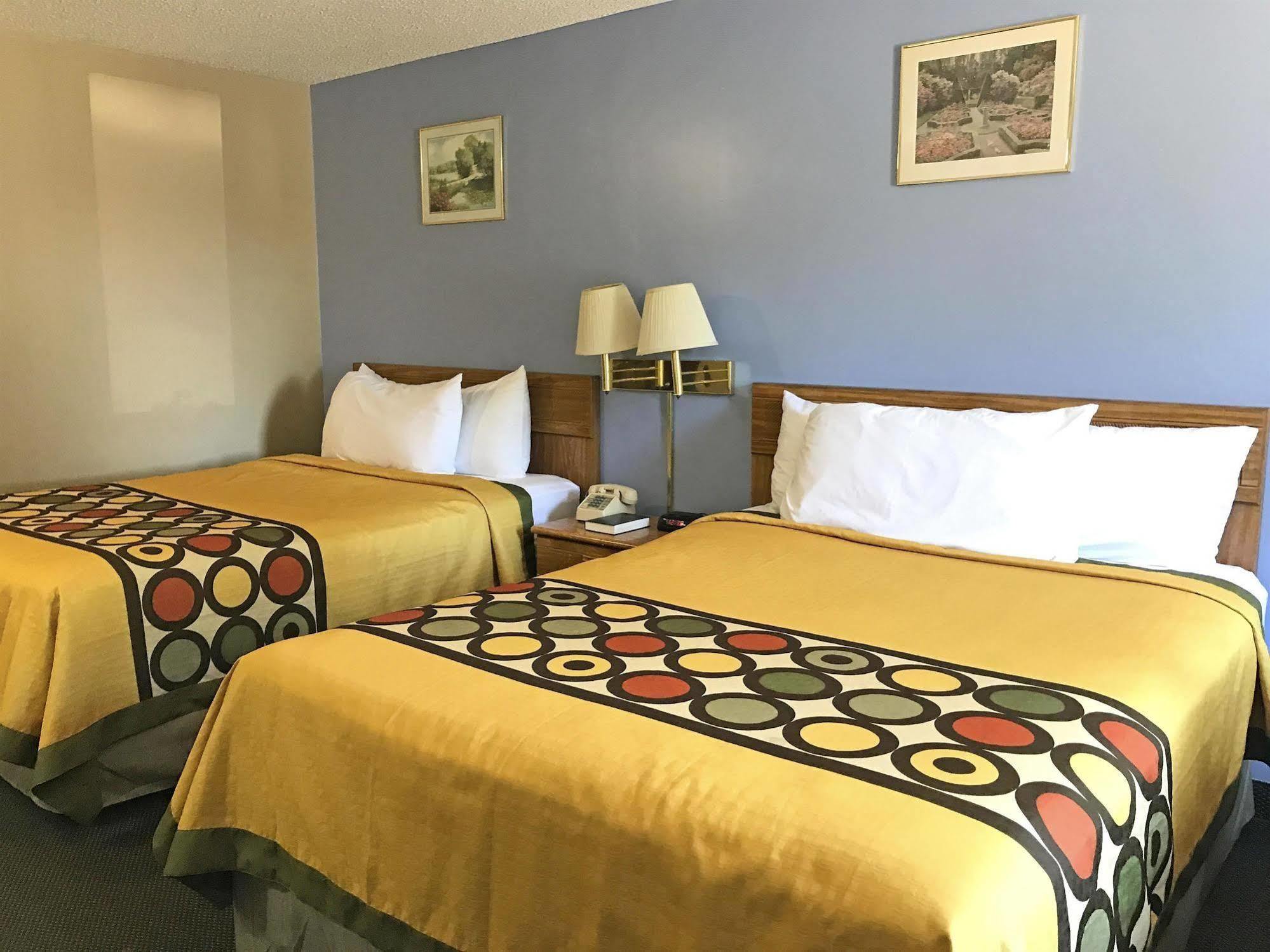 Americas Best Value Inn West Frankfort Esterno foto